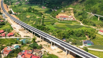 友好－智朗高速道路の最初の27km区間が完成した。