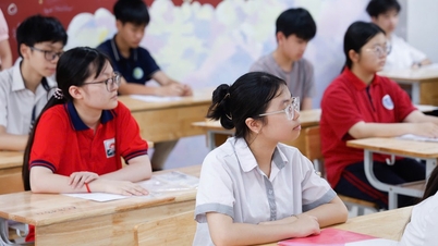 Ad Hanoi, quasi 125.000 studenti hanno completato le procedure per sostenere l'esame di ammissione al decimo anno delle scuole superiori pubbliche.