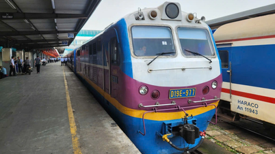 Industri kereta api melancarkan kereta api khas dengan gerabak arahan.