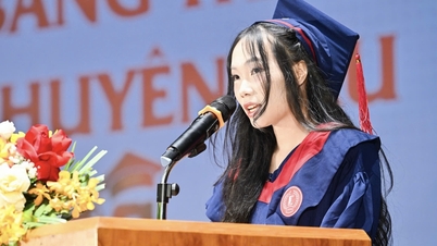 Pelajar Universiti Perdagangan Asing 'berubah haluan' untuk menjadi pelajar terbaik dalam AI di Universiti Sains dan Teknologi Hanoi.