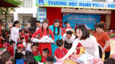 Celebrazione della Giornata dei bambini all'asilo Hong Gai