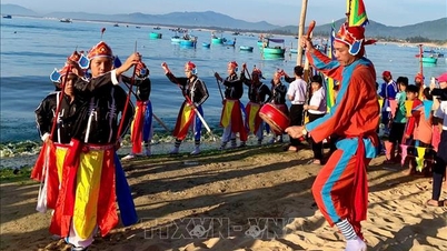 جيا لاي: مهرجان الصيد الفريد لقرية تان فونغ للصيد.