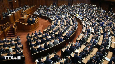 Japonsko zvyšuje poplatky za pobyt na 300 000 jenů a zpřísňuje vstupní omezení.