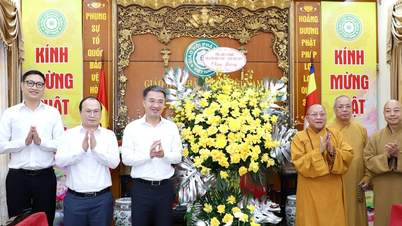 Ústřední výbor Vietnamského svazu mládeže blahopřeje k oslavám Buddhových narozenin v roce 2026.