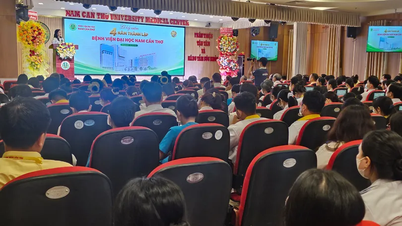 El Hospital Universitario Nam Can Tho celebra su cuarto aniversario.