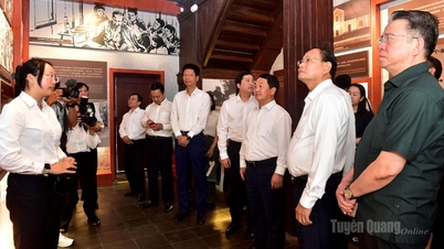 Eine Delegation aus der Provinz Tuyen Quang besuchte Yunnan (China) und führte dort eine Feldstudie durch.