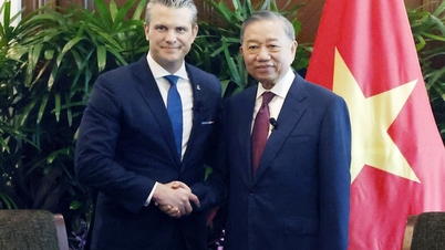 Il Segretario Generale e Presidente To Lam riceve i ministri della difesa di Stati Uniti, Australia e Giappone.