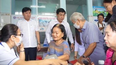 Ca Mau: Lansarea unui program comunitar de control medical.