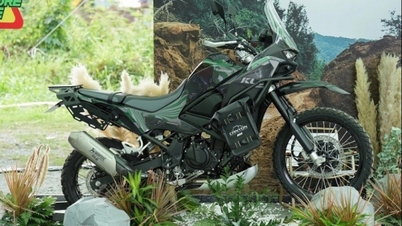 Un vistazo más de cerca a la motocicleta todoterreno Kawasaki KLE500 ABS 2026 lanzada en Vietnam, con un precio a partir de 175 millones de VND.