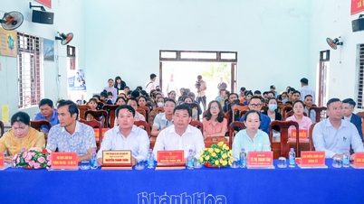 Gần 120 lao động tham gia phiên giao dịch việc làm tại xã Trung Khánh Vĩnh