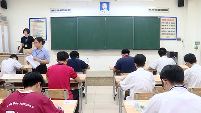 【動画】ハノイの約12万5千人の生徒が高校1年生入学試験を開始。