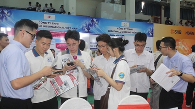 Er zijn meer dan 1.000 banen en stages beschikbaar voor studenten van de Vietnamese Maritieme Universiteit.