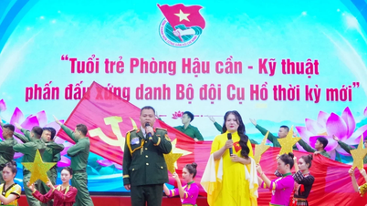 Thủ lĩnh Đoàn áo lính tranh tài