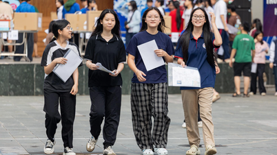 Aufnahmeprüfung für die 10. Klasse in Hanoi 2026: 1 Kandidat suspendiert, weil er ein Mobiltelefon in den Prüfungsraum mitgebracht hat.
