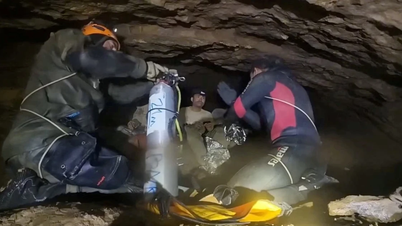 Lima orang yang terperangkap selama lebih seminggu di dalam sebuah gua yang dilanda banjir di Laos telah berjaya diselamatkan.