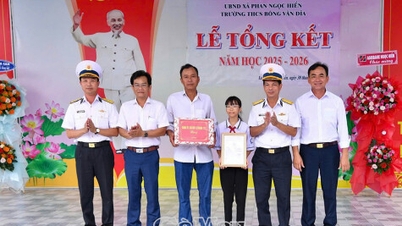 Die Brigade 175 unterstützt das Kind eines in Not geratenen Fischers in Ca Mau.