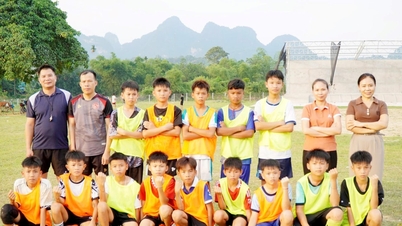 Pasukan belia Mon Son bertekad untuk meninggalkan jejak di Piala Akhbar dan Sekolah Menengah Nghe An.