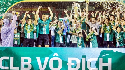 Cong Phuong brille, Truong Tuoi Dong Nai s'assure une place en V.League 2026/2027.