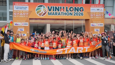 Hampir 240 atlet muda bertanding dalam Maraton Vinh Long 2026.