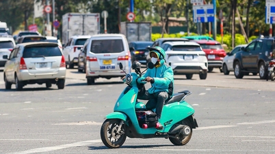 Roteiro proposto e níveis de apoio para a conversão de veículos movidos a gasolina em veículos elétricos e de energia limpa em áreas da cidade de Ho Chi Minh.