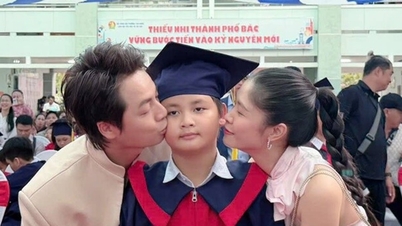 Majlis graduasi sekolah rendah untuk anak lelaki Dang Khoi dan anak perempuan Artis Rakyat Trinh Kim Chi di Bandar Raya Ho Chi Minh.