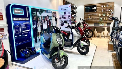 Scooter elétrica Honda ICON e para estudantes: preço reduzido recorde para pouco mais de 15 milhões de VND.