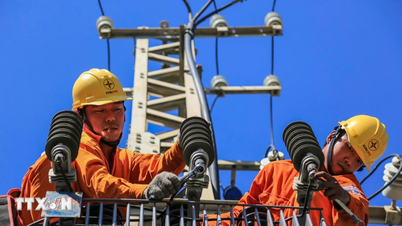 Tiết kiệm năng lượng, thịnh vượng tương lai: Chung tay giảm áp lực hệ thống điện