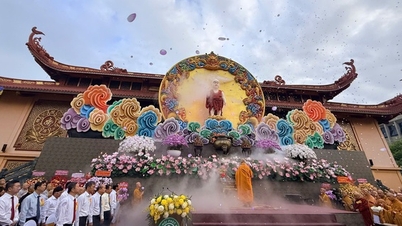 Buddha születésnapi ünneplése, buddhista naptár 2570: Élet jobbá tétele az együttérzés lámpásával