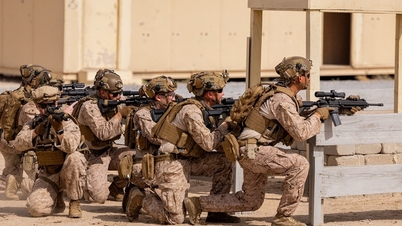 Iran angriper en militærbase i Kuwait og forårsaker skade på amerikansk personell og utstyr.