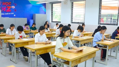 ผลการสอบเข้าชั้นมัธยมศึกษาปีที่ 4 ของฮานอย: ผู้เข้าสอบ 409 คนไม่เข้าสอบวิชาคณิตศาสตร์ และ 4 คนถูกพักการสอบเป็นเวลา 2 วัน