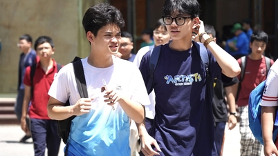 Esame di ammissione alla decima classe di matematica ad Hanoi: di difficoltà moderata, i punteggi previsti variano da 7 a 8,5.