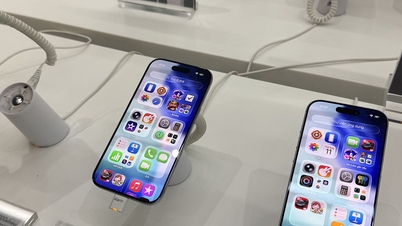 Il prezzo dell'iPhone Air cala di 10 milioni di VND; i robot aspirapolvere, che costano quasi 30 milioni di VND, attirano i clienti.