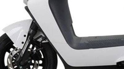 Elektromotorrad zum Preis von 27,8 Millionen VND, modernes Design, 100 km Reichweite pro Ladung, 7-Zoll-Bildschirm, günstiger als Vision, einfach in der Stadt zu fahren.