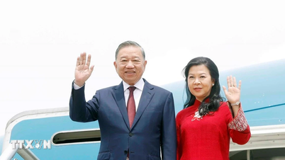 Generální tajemník, prezident a jeho manželka zahajují státní návštěvu Filipín.