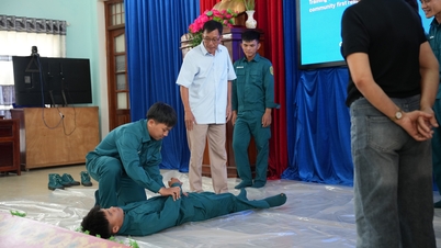 Formation et exercices de réponse à des catastrophes multiples pour 500 personnes dans la province de Gia Lai.
