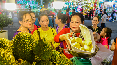 เทศกาลผลไม้ภาคใต้ของเวียดนาม 2026 เปิดฉากแล้ว: สวนซุยเทียนคึกคักไปด้วยผู้คน และทุเรียนครองความเป็นเลิศ