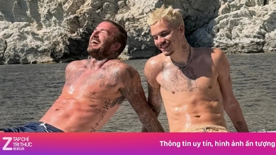 Beckham und sein Sohn erregen Aufmerksamkeit.