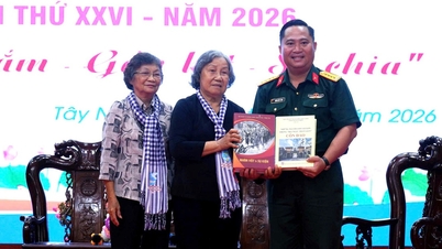 As mulheres vietnamitas em tempos de guerra mantiveram-se firmes na sua fé; em tempos de paz, construíram as suas aspirações. - Parte 1: Firmes na sua fé no Partido
