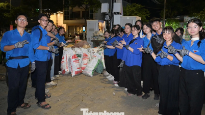 Los jóvenes de Da Nang clausuraron el festival de fuegos artificiales con conmovedores actos de bondad.