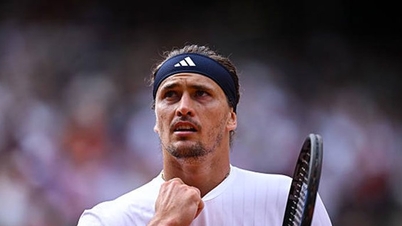 Alexandr Zverev se po vítězství nad Jesperem De Jongem přiblížil k titulu na Roland Garros.