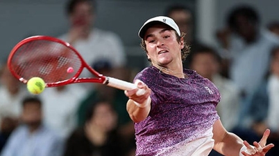 Roland Garros: il giovane prodigio Joao Fonseca sconfigge l'ex finalista Casper Ruud e accede ai quarti di finale.