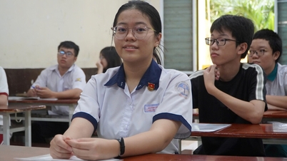 Oltre 150.000 studenti di Ho Chi Minh City hanno sostenuto il primo esame di ammissione al decimo anno di scuola.