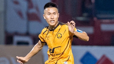 Den vietnamesiske landslagsspilleren Doan Ngoc Tan forlater Thanh Hoa Club.