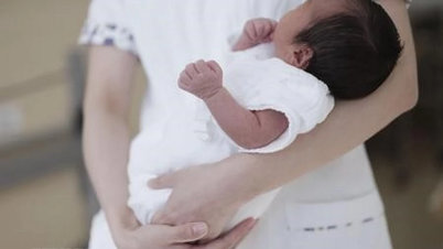 شیرخوار اپنی زندگی کے پہلے چند دنوں میں فالج کا شکار ہو سکتے ہیں۔