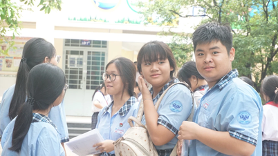 Kandidater i Ho Chi Minh-byen har fullført det første faget i opptaksprøven til 10. klasse.