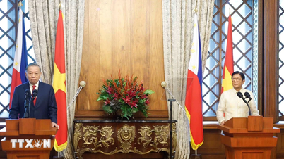 General Secretary and President To Lam and the President of the Philippines meet with the press.