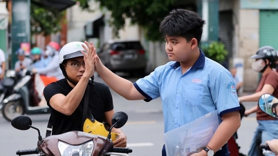 Cidade de Ho Chi Minh: Belos momentos do primeiro dia do exame de admissão para o 10º ano.