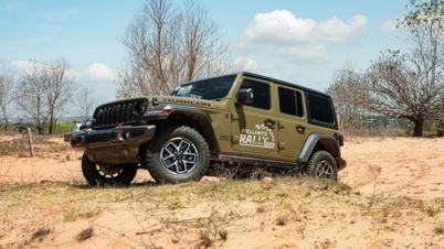 Terräng-SUV:n Jeep Wrangler har officiellt börjat säljas i Vietnam, prissatt från 2,999 miljarder VND.