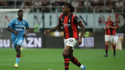 Arsenal siktar på Morgan Rogers och Rafael Leao för att lösa sina anfallsproblem.