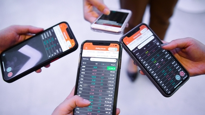 Where are the billions of dollars that once poured into the stock market now going?